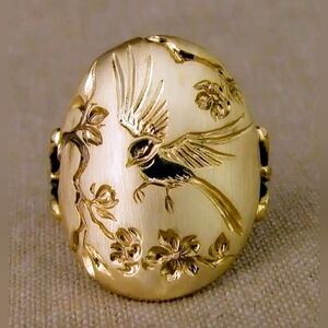 Bird in Flight Gold Ring